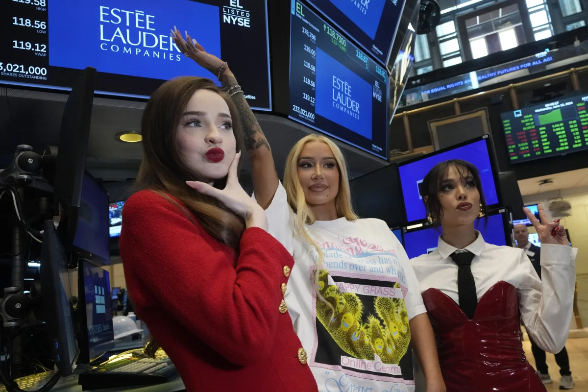 Puig y Estée Lauder unen fuerzas para desafiar a L'Oréal con un coloso de 20.000 millones