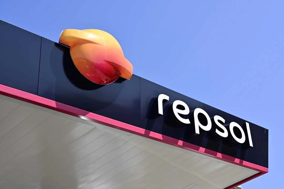 Repsol destina 100 millones para recompra de acciones de directivos este año