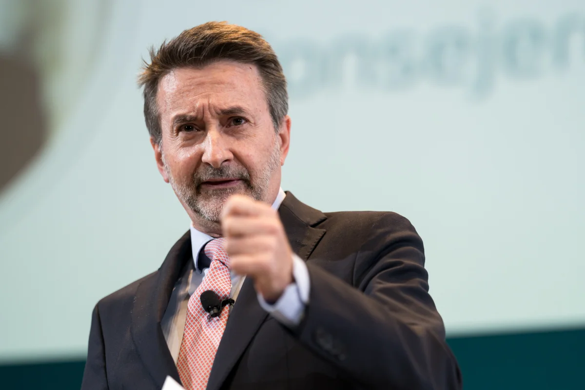 Repsol prioriza a los accionistas: 7.100 millones en dividendos a costa de inversiones