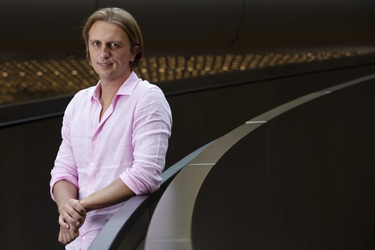Revolut amplía su estrategia con salas VIP en aeropuertos para clientes exclusivos