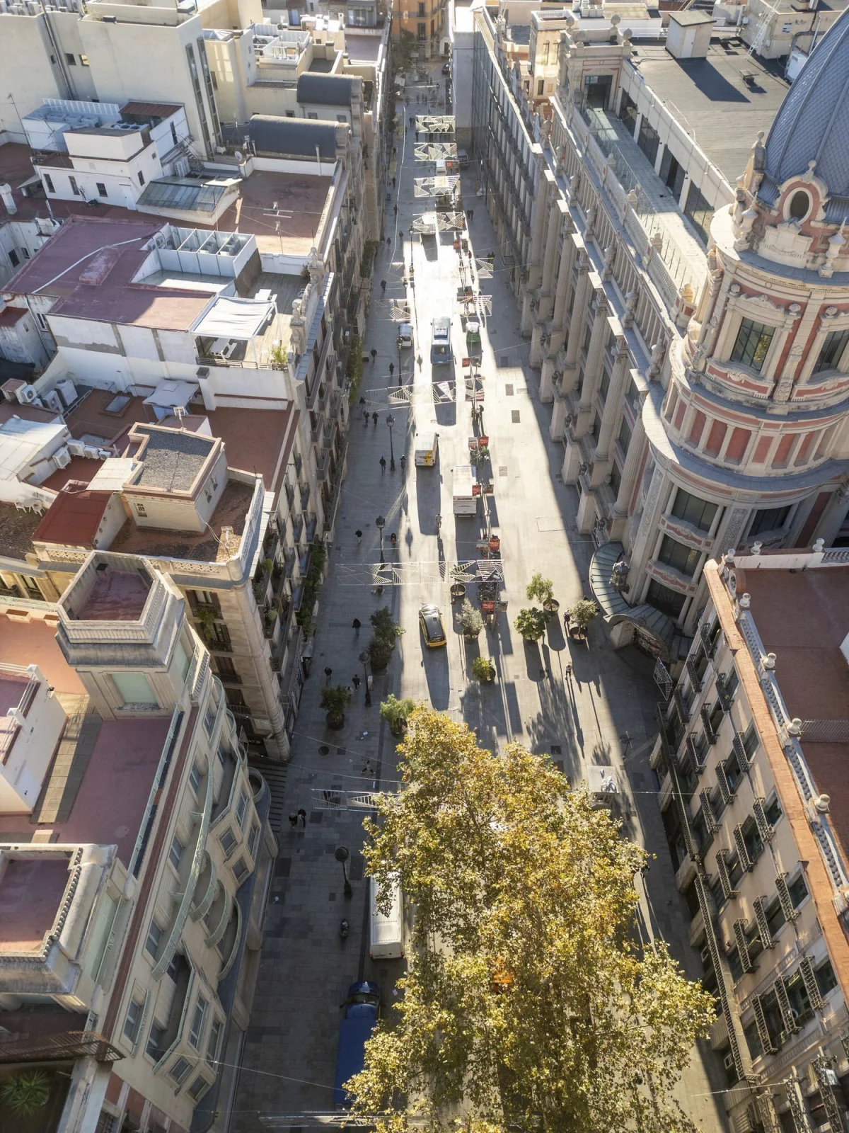 Revolut revoluciona el sector financiero en Europa con su oficina inmersiva en Barcelona