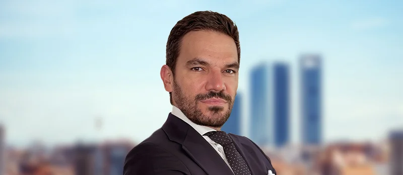 Rothschild & Co apuesta por el talento local al fichar a Álvaro Santos para su banca privada en España