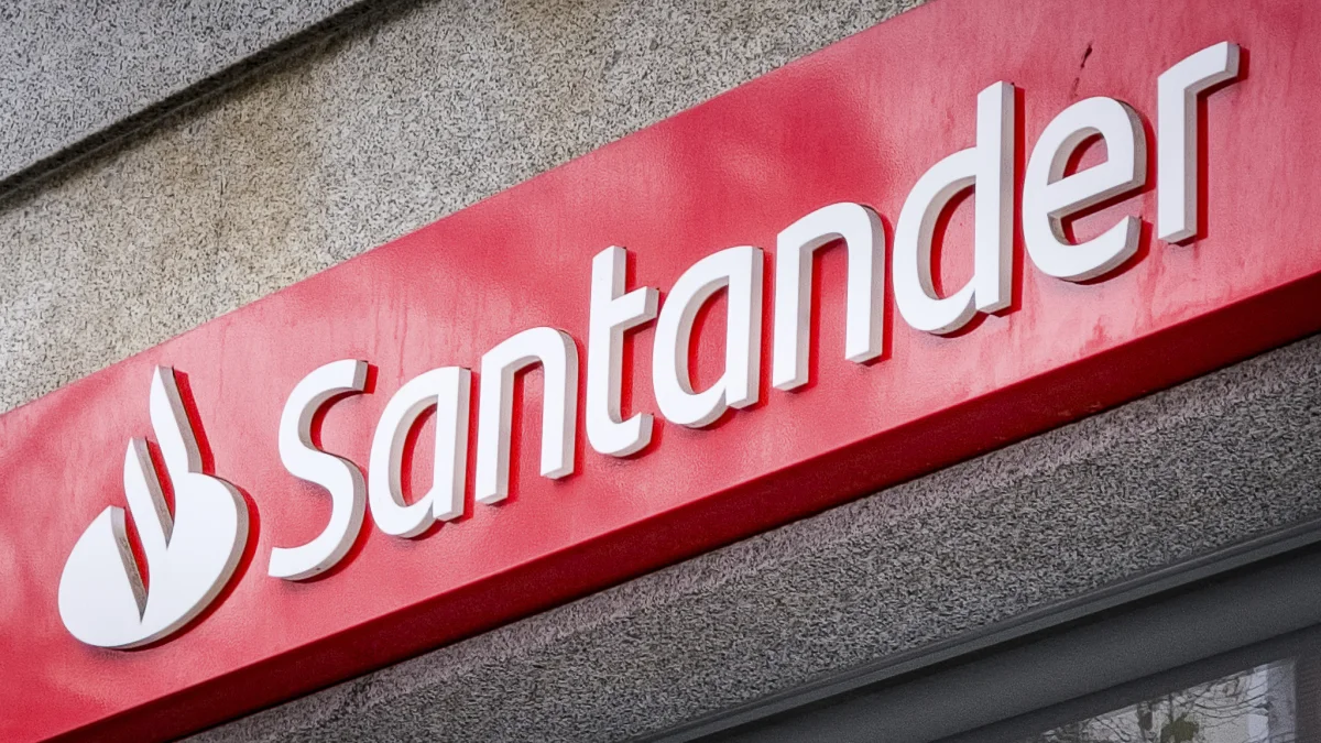 Santander refuerza su estrategia en seguros: alianzas claves con Banamex y MetLife