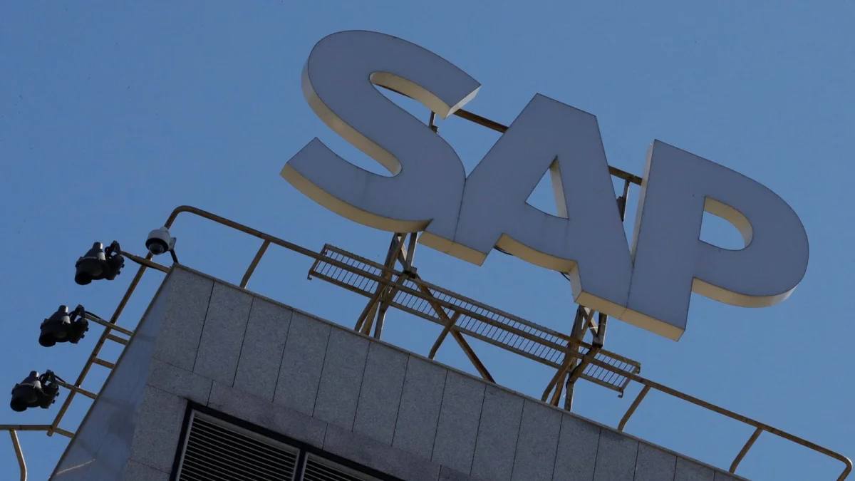 SAP sufre su mayor caída desde 2020 pese a un aumento del 134% en beneficios.