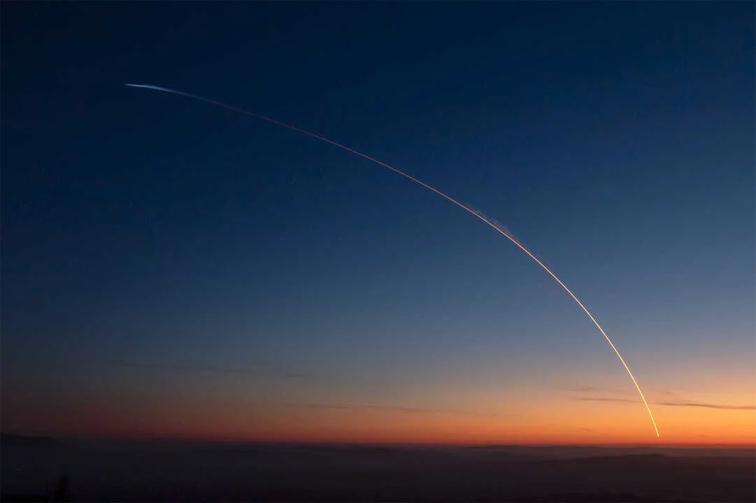 SpaceX lidera la carrera espacial, dejando a Amazon en la estela de su éxito