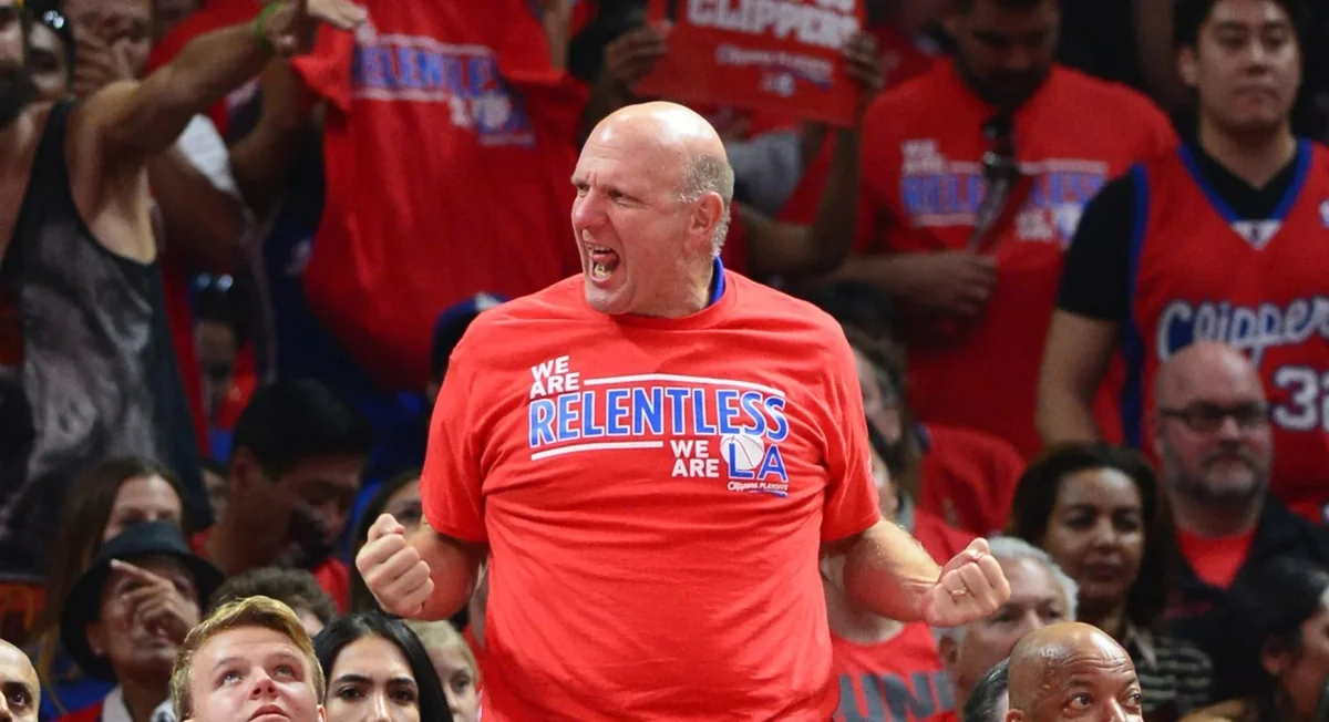 Steve Ballmer: Cómo el ex CEO de Microsoft transforma su fortuna en inversiones deportivas