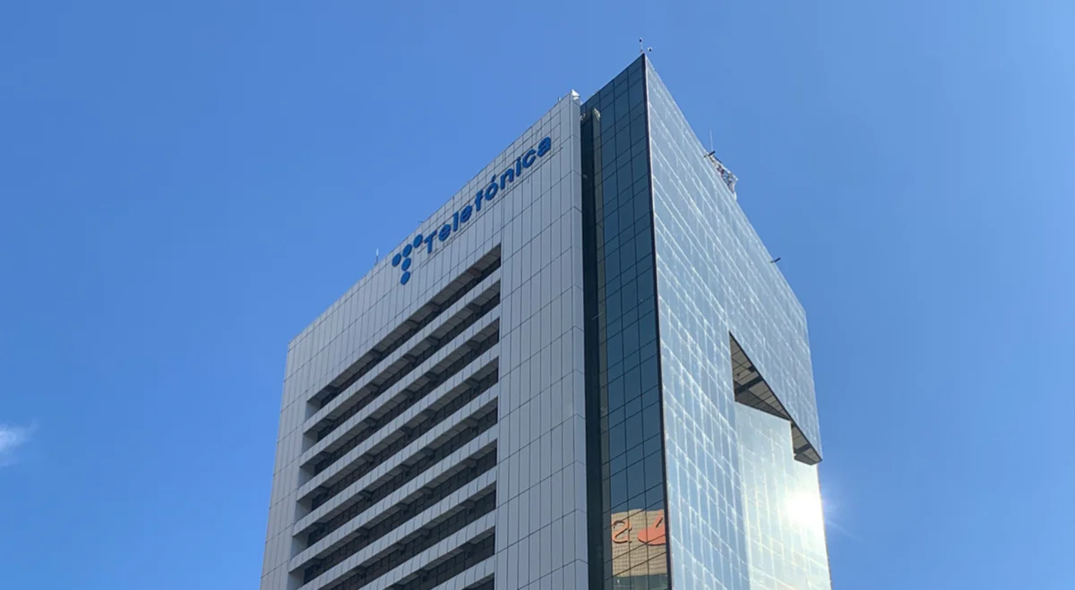 Telefónica enfrenta desafíos críticos en un mercado venezolano en crisis económica