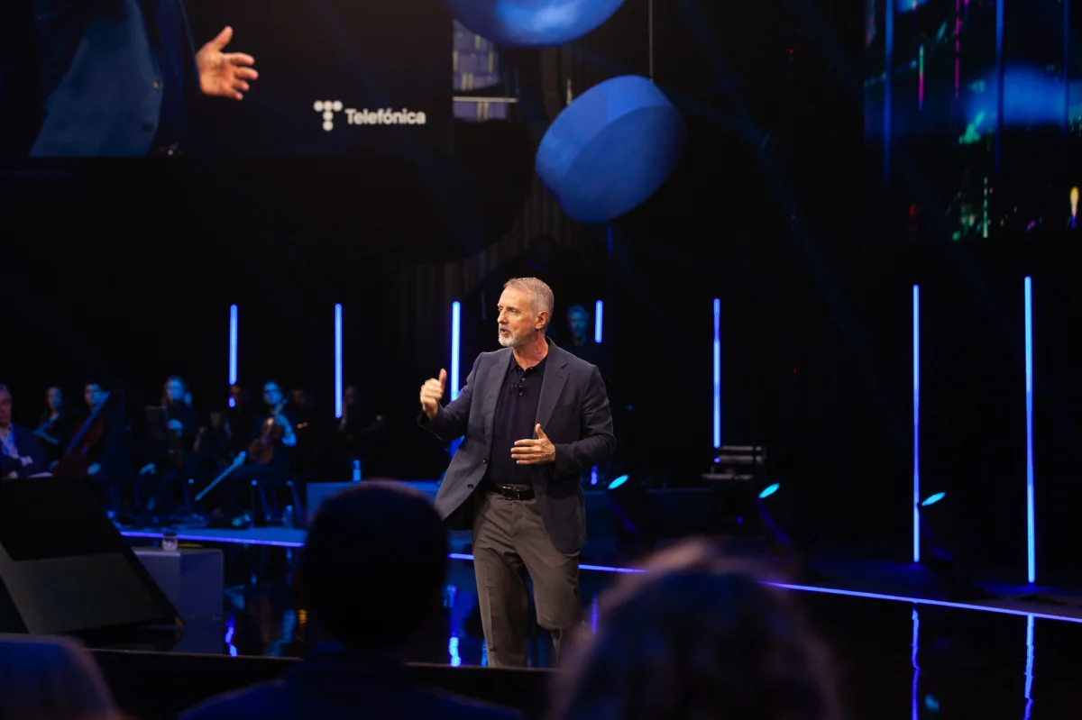 Telefónica enfrenta presión para acelerar su plan estratégico ante desafíos del mercado