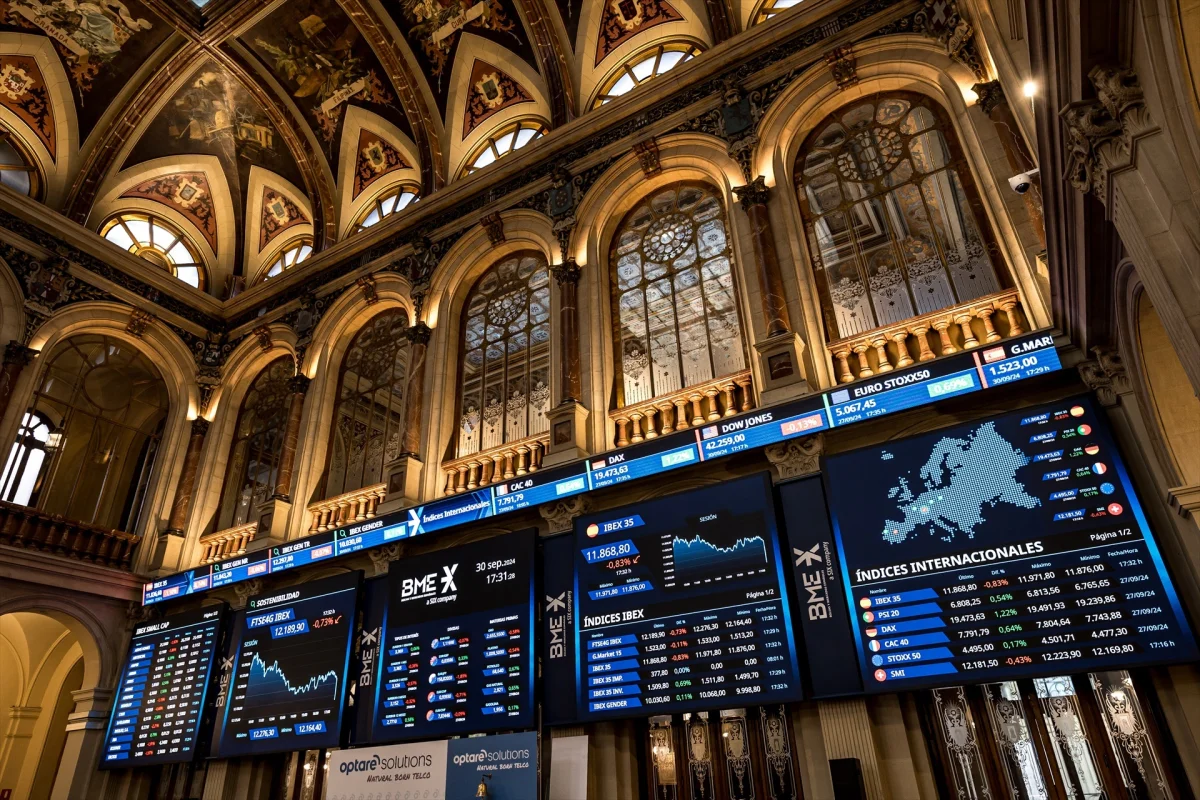 Telefónica impulsa el IBEX 35 ante la expectativa de un acuerdo entre Trump y Xi