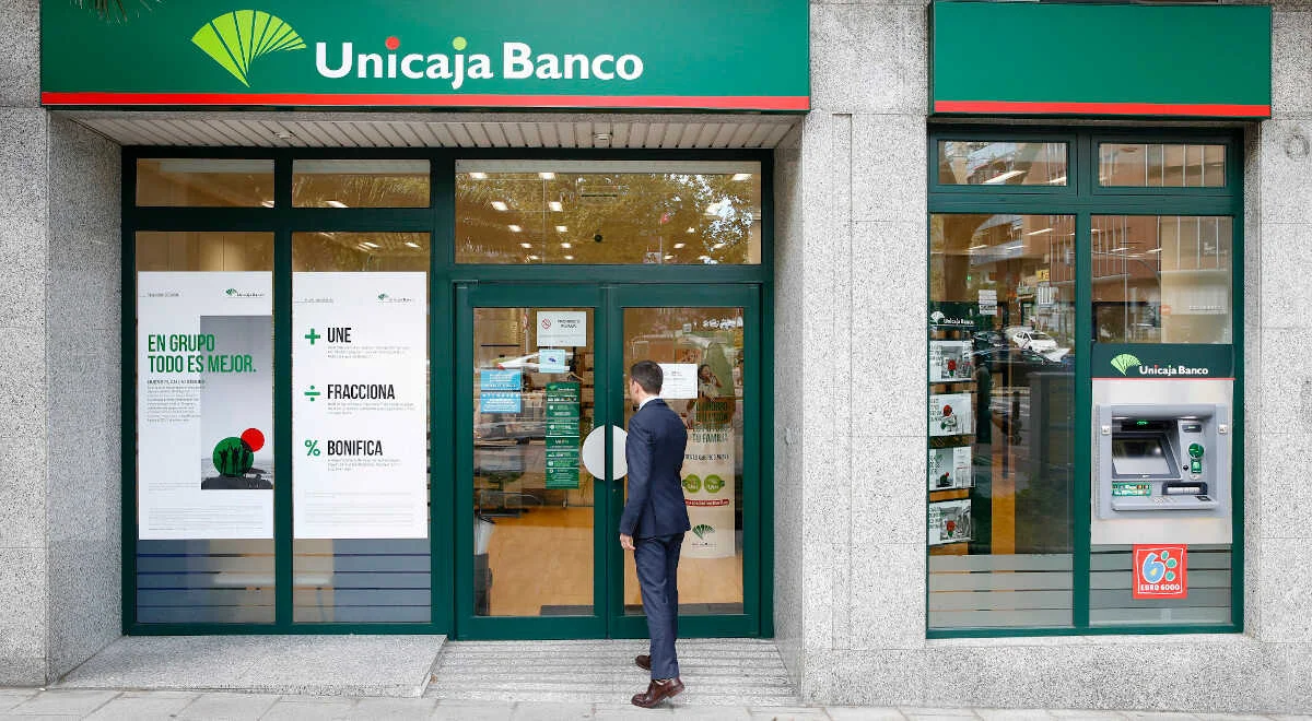 Unicaja prioriza la inteligencia artificial mientras se prepara para riesgos geopolíticos