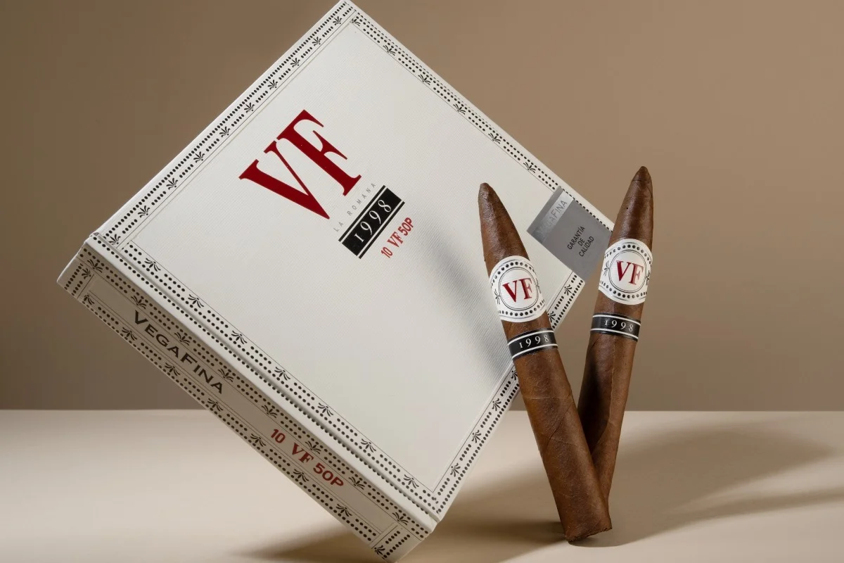 VegaFina 1998 VF50P: el cigarro que redefine la experiencia del fumador premium