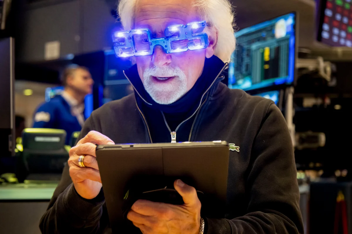 Wall Street se sostiene gracias a la fortaleza de las tecnológicas y bancos clave