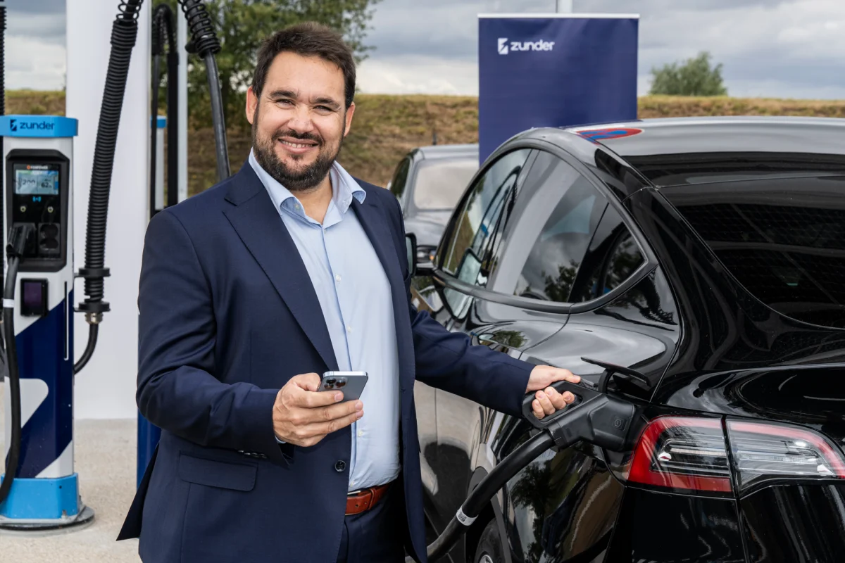 Zunder busca revolucionar la movilidad eléctrica con su nuevo software Kawat
